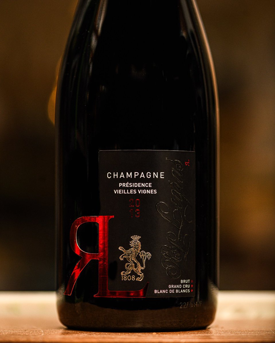 Champagne R&amp;L Legras Présidence Vieilles Vignes Grand Cru 2013 es el #vinodeldía escogido por David Molina, el primer sommelier que se incorporó a nuestro equipo y que posteriormente desarrolló Outlook Wine, su proyecto personal. bit.ly/3QVpnnn