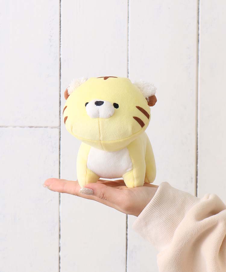 がお～っ！と言っても怖くない🤭🤍💛 手のひらサイズのモフモフレンズ