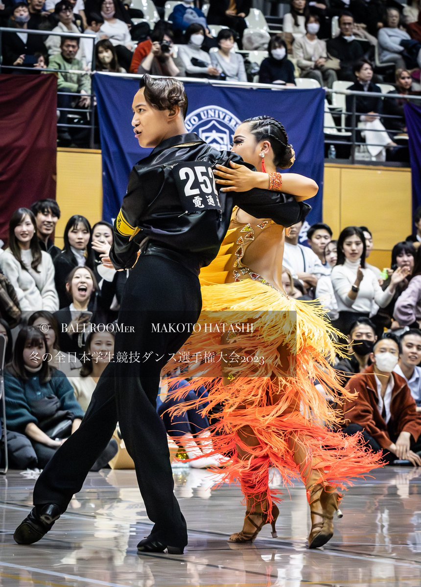 ballroomer_'s tweet photo. 第69回全日本学生競技ダンス選手権
#冬全2023
Sambaの部　第5位
電気通信大学
梶原・幕田組

リーダー君の髪型気合入っていて良い感じ！ドレスもめちゃくちゃ動きあって最高でした！冬全お疲れ様です。 https://t.co/JQhExn9T9J