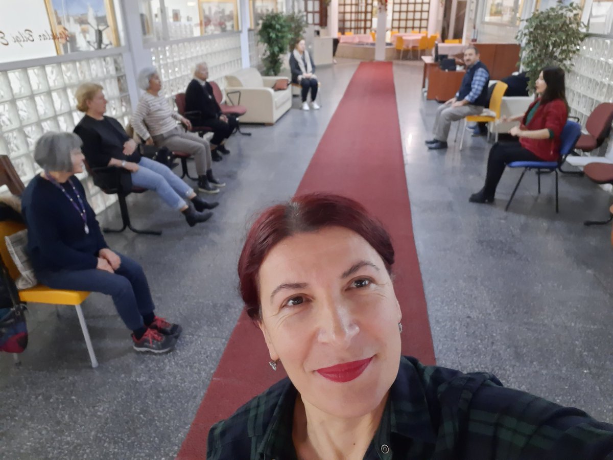 dondutuncay's tweet photo. @mansuryavas06 @abbbasin @ankarabbld @YanmazOnder @mizrakesin @OnsoySEMA
@sevginazo
#Ankara  #Cuma #bilgierisimmerkezi
#MansurYavaş
Zehra hocamızla nefes ve yüz yogosı uygulamasını yaptık.Dersimiz harika geçti.Burada çok mutlu olduk ve gençleştik 🌹🌷 https://t.co/khIyu2AVNA