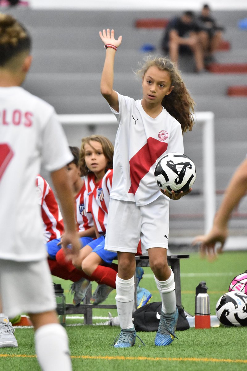 ADHuracán tweet media