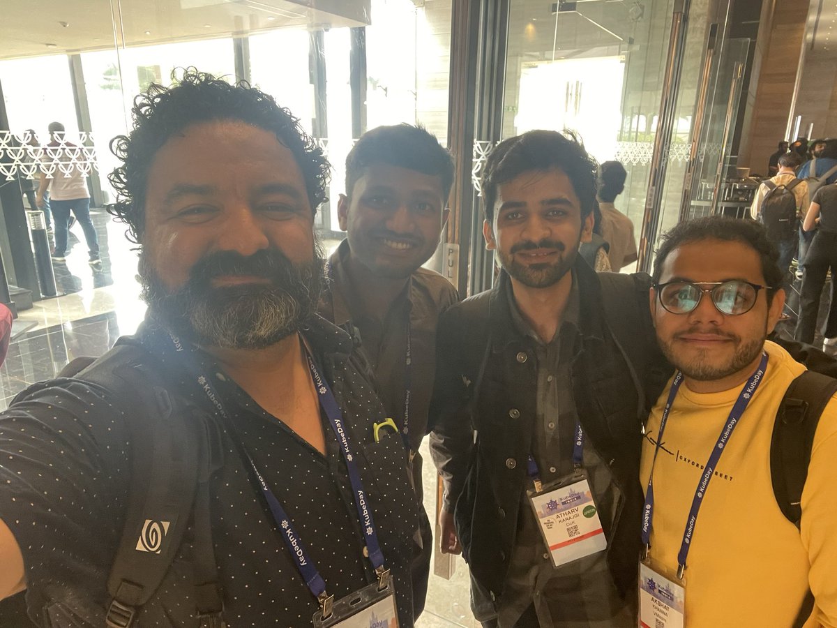 Special treat of the day, meeting some of the people that work with  <a href="/birthmarkbart/">Bart Farrell</a> in all things community. Big fan!