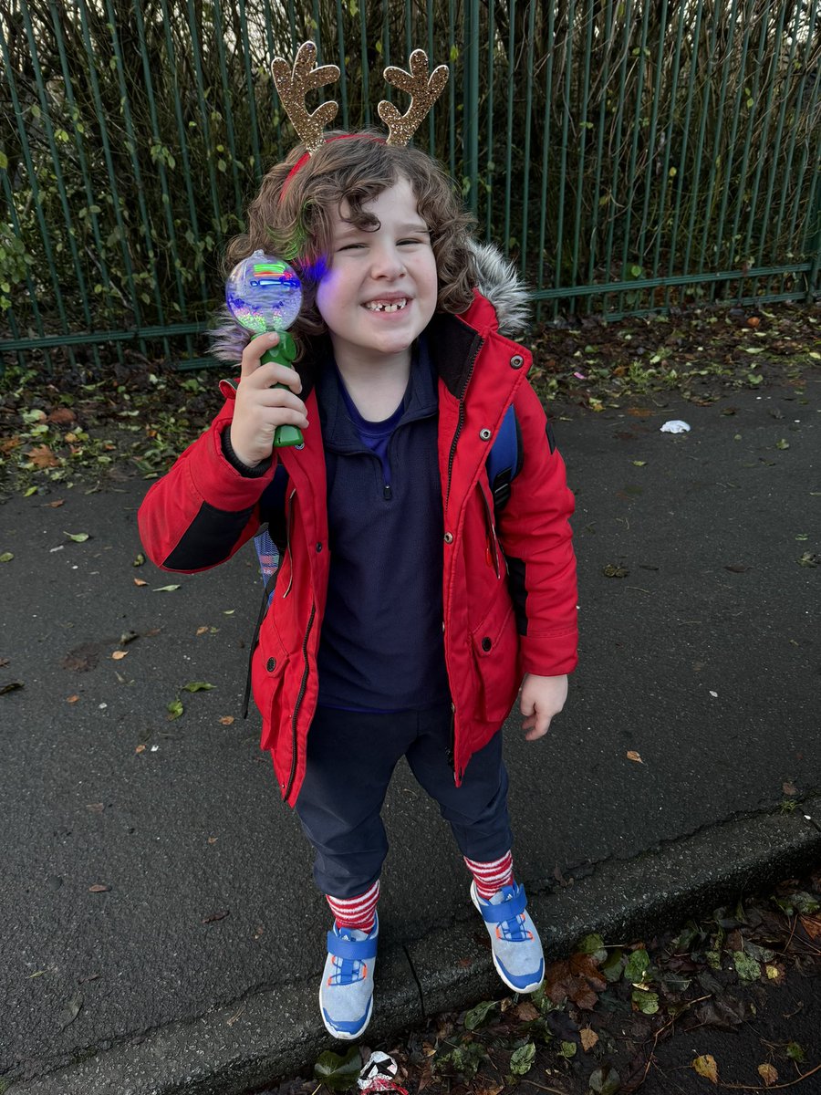 vicki1012's tweet photo. @MissDowleyHLC Zac is ready for the Rudolph Relay 🎅🏻🎄
Good luck everyone @HLC_Primary https://t.co/ScVfBuzmKM