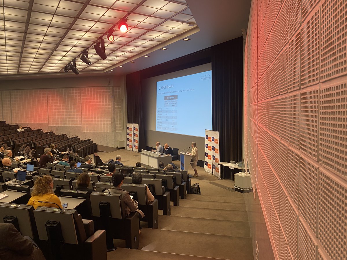 The last day of the #alsmndsymp is starting strong with Professor Banack showcasing 5 different #MND #ALS biomarkers found in the early stages of the disease.

Biomarkers are unique biological signals of MND in the body. 🧪

These markers could improve the speed of diagnosis.