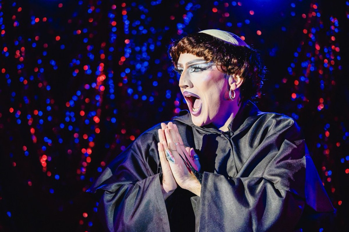 SplitTheatre's tweet photo. Our friends over at @wearenonsuch have put together an absolute #AMAZING #Christmas #Cabaret this year with their new show #OUTLAWED!! Make sure you don't miss it!!
ποΈ4/12/23-22/12/23
ποΈ https://t.co/57WfAokzcz
#DontMissOut #Nottingham #WhatsOnNottingham #Nottinghamshire https://t.co/u9tEruED7g