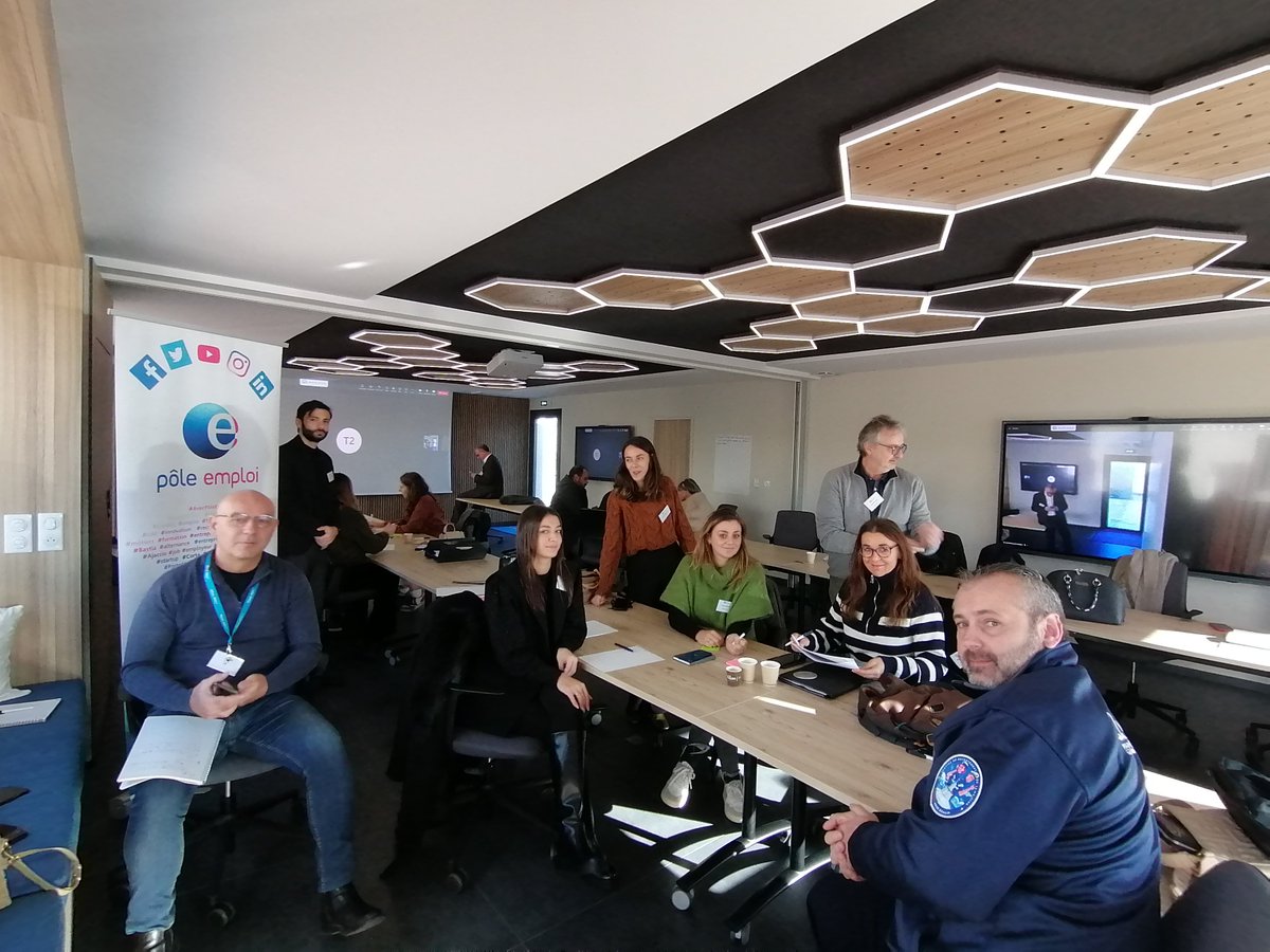 SandraSerpaggi's tweet image. Le #ClubRh s'est réuni hier à @aircorsica sur le thème "Comment attirer et fidéliser les salariés ?"
Merci aux 40 entreprises de toute la Corse qui étaient présentes. 
Des échanges riches.
Prochain rdv : juin 2024
#AvecPôleemploi