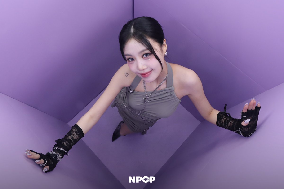 NPOP_OFFICIAL's tweet photo. [𝙉𝙋𝙊𝙋 𝙬𝙞𝙩𝙝 𝙋𝙃𝙊𝙏𝙊𝙄𝙎𝙈📸] 

영원히 아리따울 수탱씨🌹❤‍🔥

NPOP 현장 모먼트가 담긴
수진의 포토이즘 영상, 
NAVER NPOP에서 확인하세요!

📸 포토부스
https://t.co/ZRv5G2gEeQ
📸 항공샷
https://t.co/Xg6WYoQMpq
#NPOP #엔팝 #수진 #SOOJIN @BRD_SOOJIN https://t.co/7tFDjAlxVG