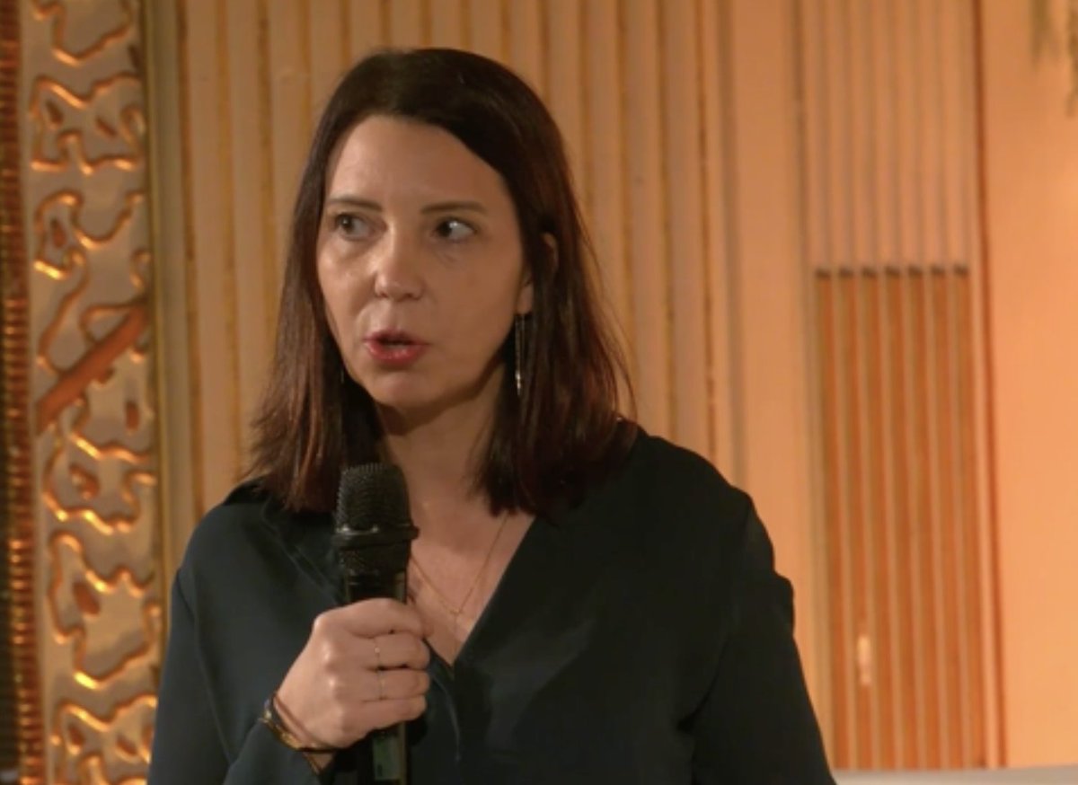 2050NOW La Maison (ex-Netexplo) (@netexplo) on Twitter photo Nous écoutons <a href="/KarenFortinV/">Karen Fortin</a>, Directrice générale de Netexplo.
"Nous avons récemment lancé une formation : Playbook AI générative. L'enjeu est de démystifier les risques, faire de la pédagogie, apprendre aux participants à prompter." Nous écoutons <a href="/KarenFortinV/">Karen Fortin</a>, Directrice générale de Netexplo.
"Nous avons récemment lancé une formation : Playbook AI générative. L'enjeu est de démystifier les risques, faire de la pédagogie, apprendre aux participants à prompter."