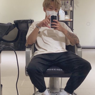 #NewProfilePic (新個人資料照片)