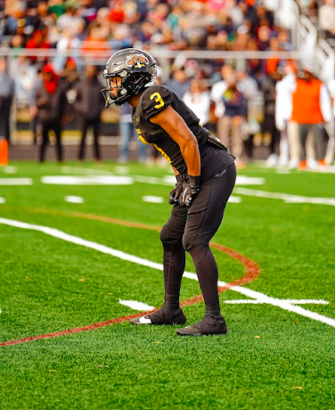 Congratulations and welcome to the #BigRiverRivalry family <a href="/EliWilliams05/">Elijah “Eli” Williams</a> of <a href="/gohshsfootball/">HSHS Football</a>! #NORTH #BRR2023