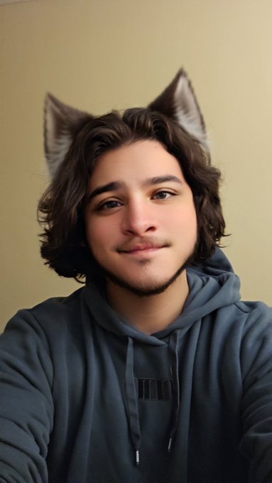 Pet me or put me on leash? 👉👈 https://t.co/0YBFzjNmm1