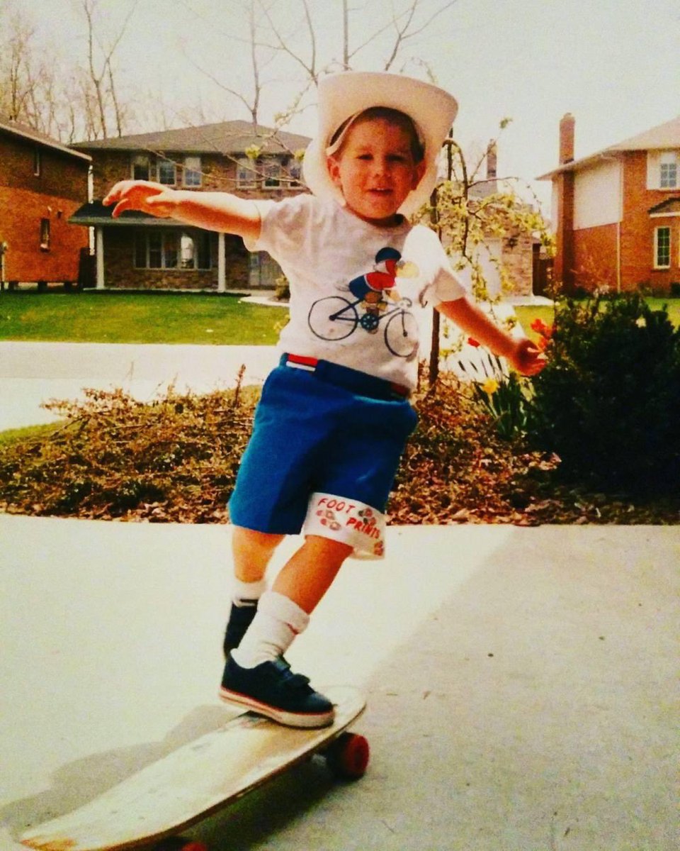 David_Orr_2's tweet photo. @jcorriv35 Circa 1990. Tilley hat. Penny board. Velcro shoes. Simpler times https://t.co/MA2fi6qIx5