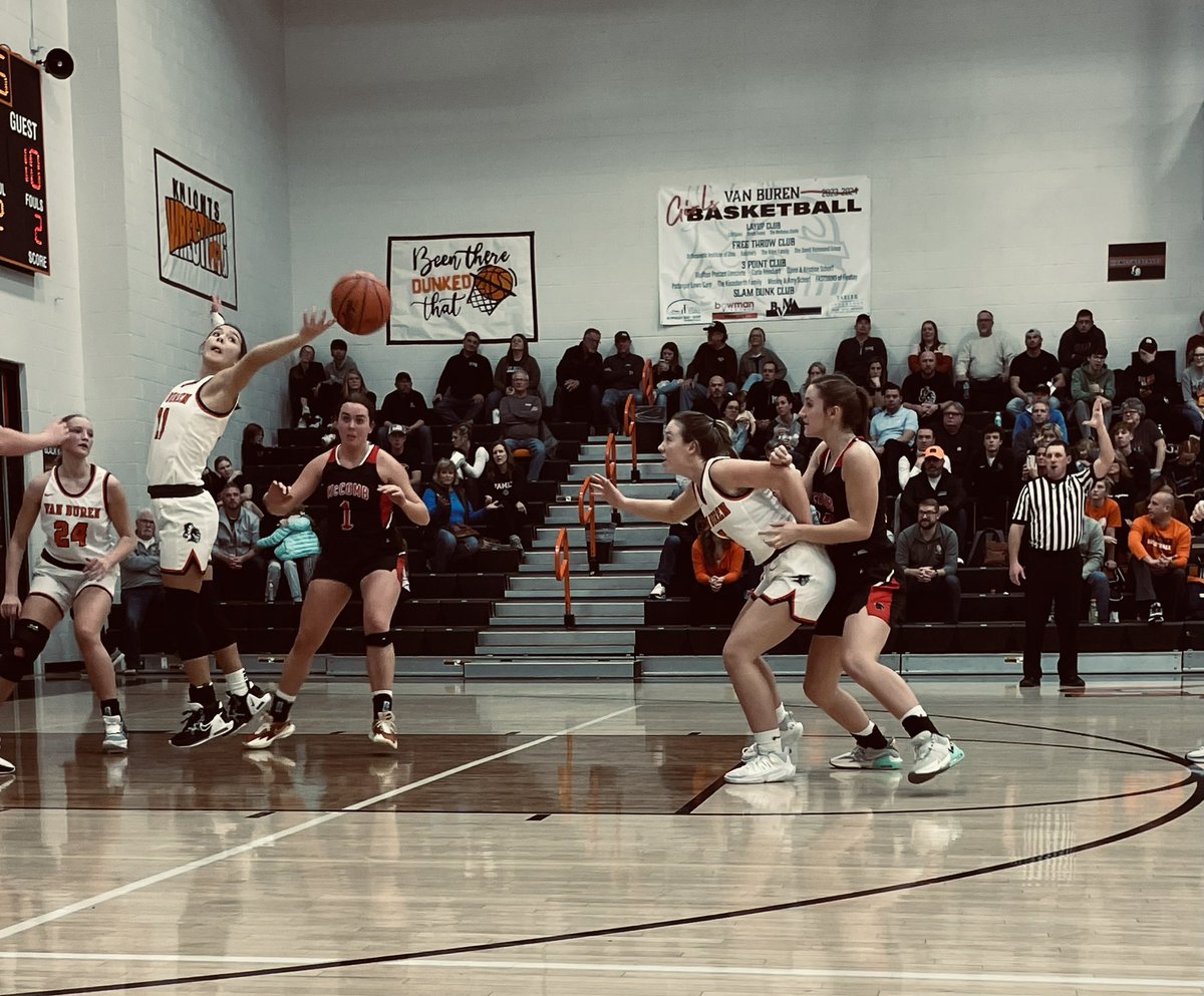 Big Win for the girls tonight! 
44-40 Vs McComb
1-0 BVC
2-3 Overall 
#THOP