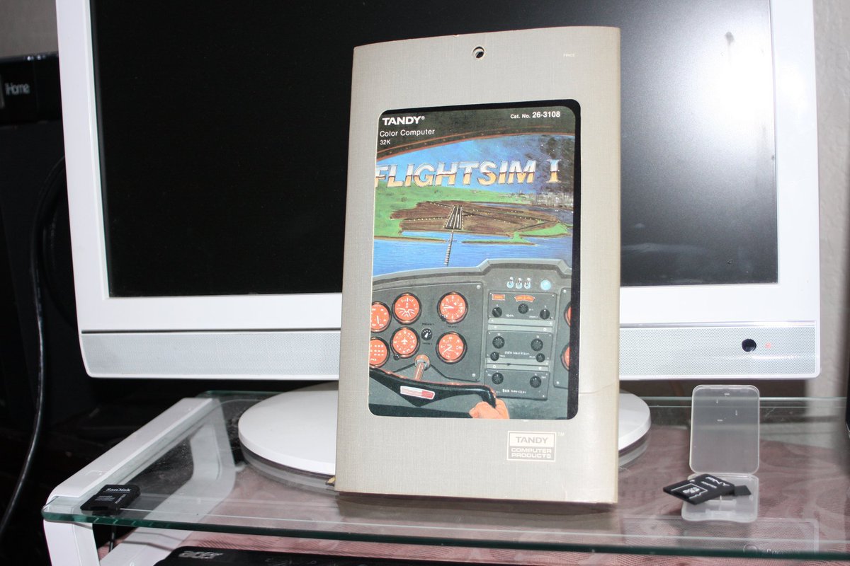 Rondelvo's tweet image. I remember seeing these in a shelf in a Radio Shack store in Toledo, Ohio in the 1980&apos;s Art is so different than Reality but it sells!
#colorcomputer #coco #tandy #RadioShack #tandyandradioshackvintage #8bit #coco3 #ronsgarage #thecoconation