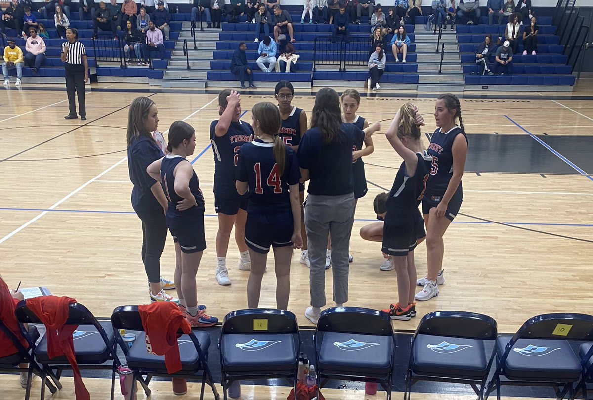 It’s always special when I get a chance to support my former school…which I’m very fortunate to say is one of my feeders!!! @Trent_GirlsAth ❤️💙❤️💙@LSHS_BBall