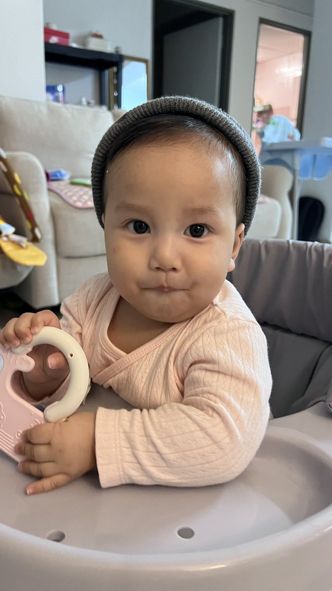 rixdxx's tweet photo. last year i got married .. this year i gave birth my first baby in the same month i got married to my husband.. 

punyala dahlama tak bukak twitter, sampai skrg dah tukar nama X 😂 https://t.co/Vff1sKH7He