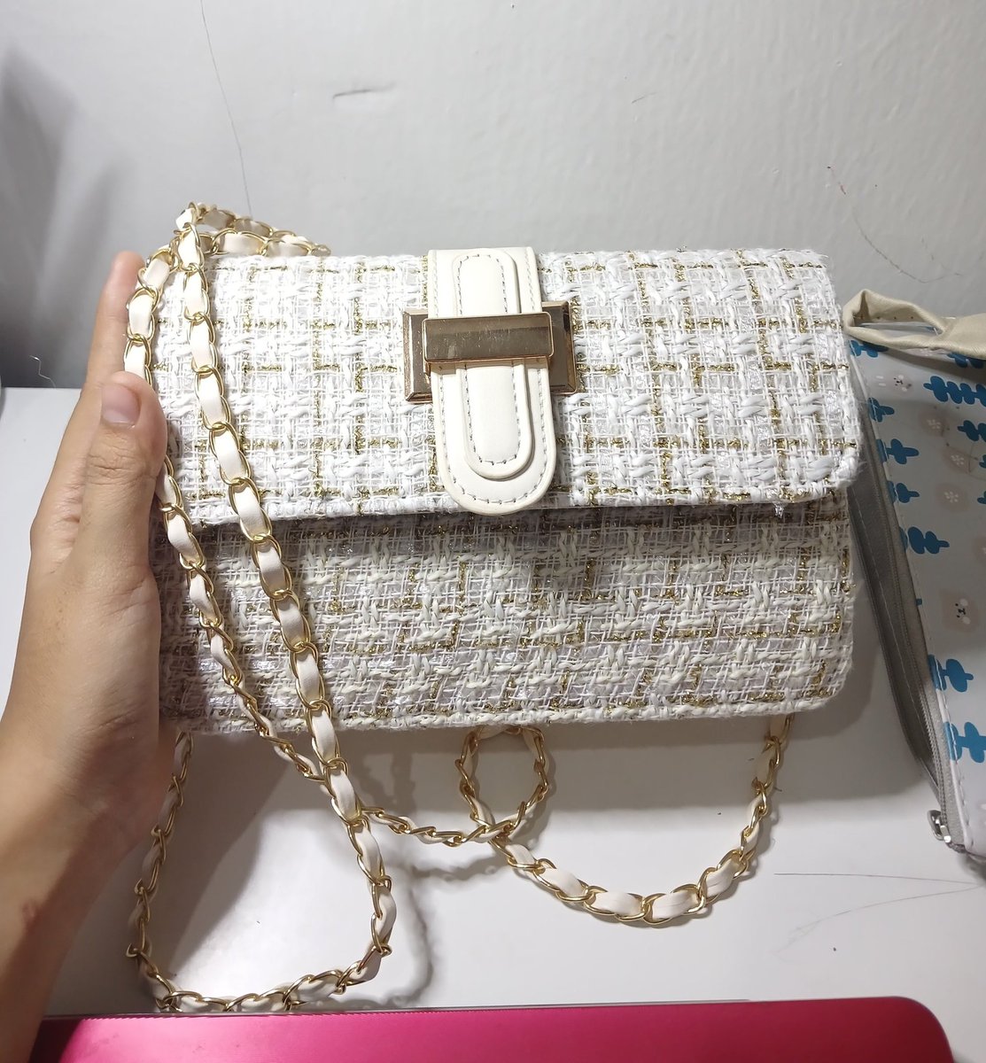 inaifatko tweet media