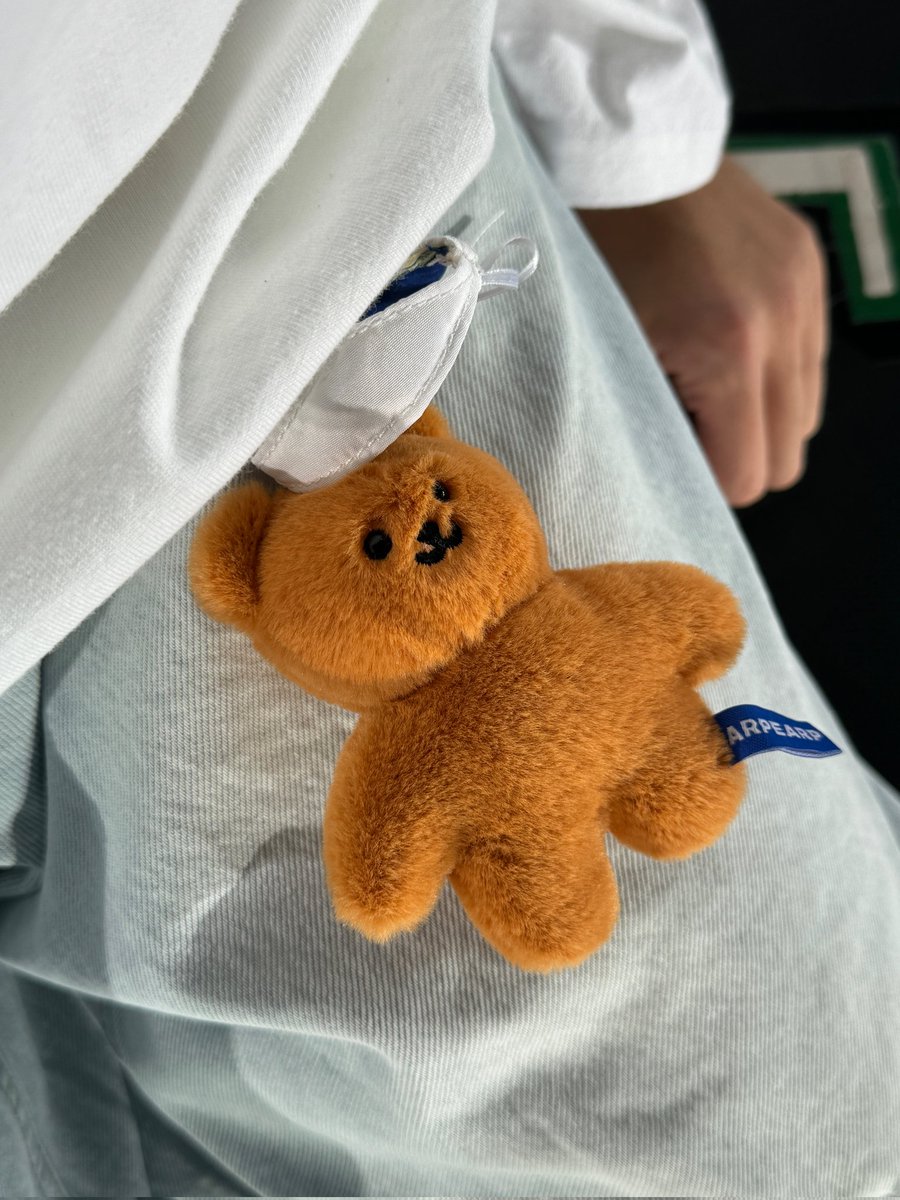 svtcontents's tweet photo. [#WEVERSE POST] 231208 SEUNGKWAN #승관

🍊: photos where i unnecessarily wanted to pretend like the new generation but failed🫠 i don't have any selcas https://t.co/FjpTBrpnD6
