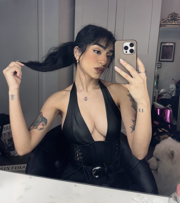 accidentally club shadowheart tonight https://t.co/KSe4W1AQbH<a href="/tag/twitchconeu"class="tags"><span>#twitchconeu</span></a>