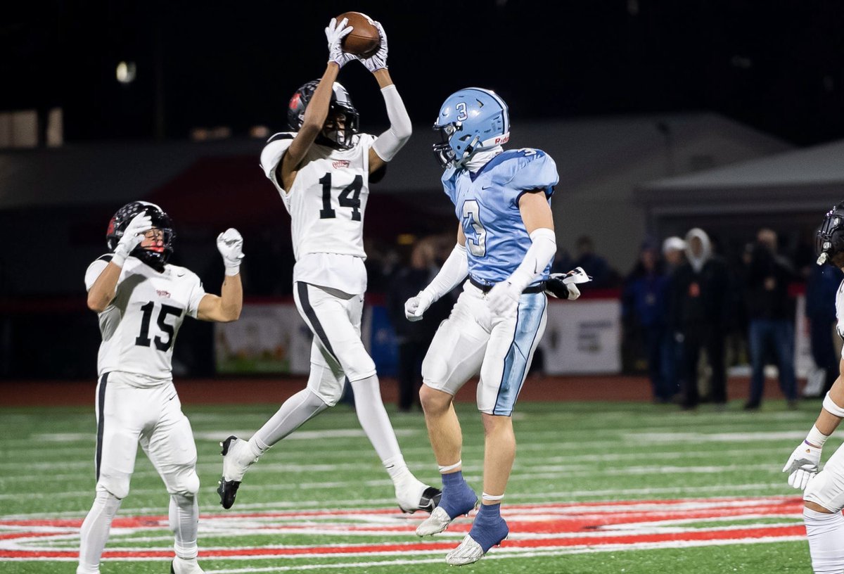 Ethan Morrison (@ethanmorrison26) on Twitter photo Here are some of the incredible shots from <a href="/D_Rainville/">Dan Rainville</a> tonight.
You can check out his full gallery from Aliquippa’s PIAA state title game below.
📸: timesonline.com/picture-galler… Here are some of the incredible shots from <a href="/D_Rainville/">Dan Rainville</a> tonight.
You can check out his full gallery from Aliquippa’s PIAA state title game below.
📸: timesonline.com/picture-galler…