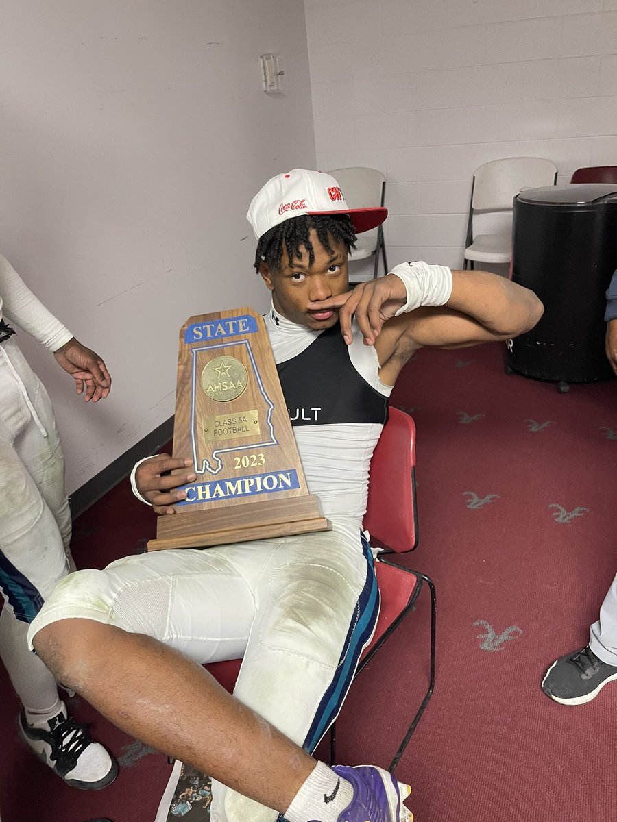 hey mama … im a state champ 💙