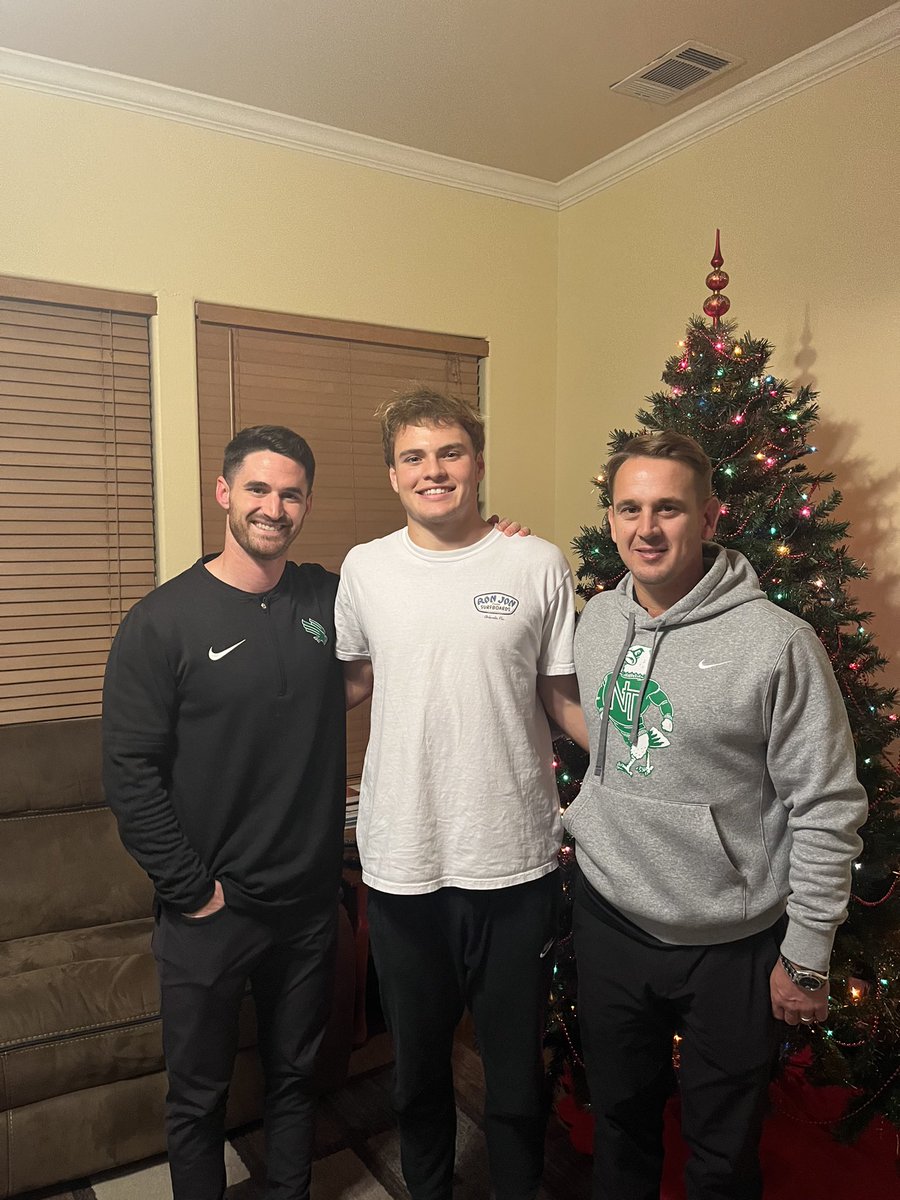 Thank you @__CoachMorris and @JordanDavisUNT for stopping by the house today. Great to see y’all!! @DripFB #RecruitDrip @MeanGreenFB