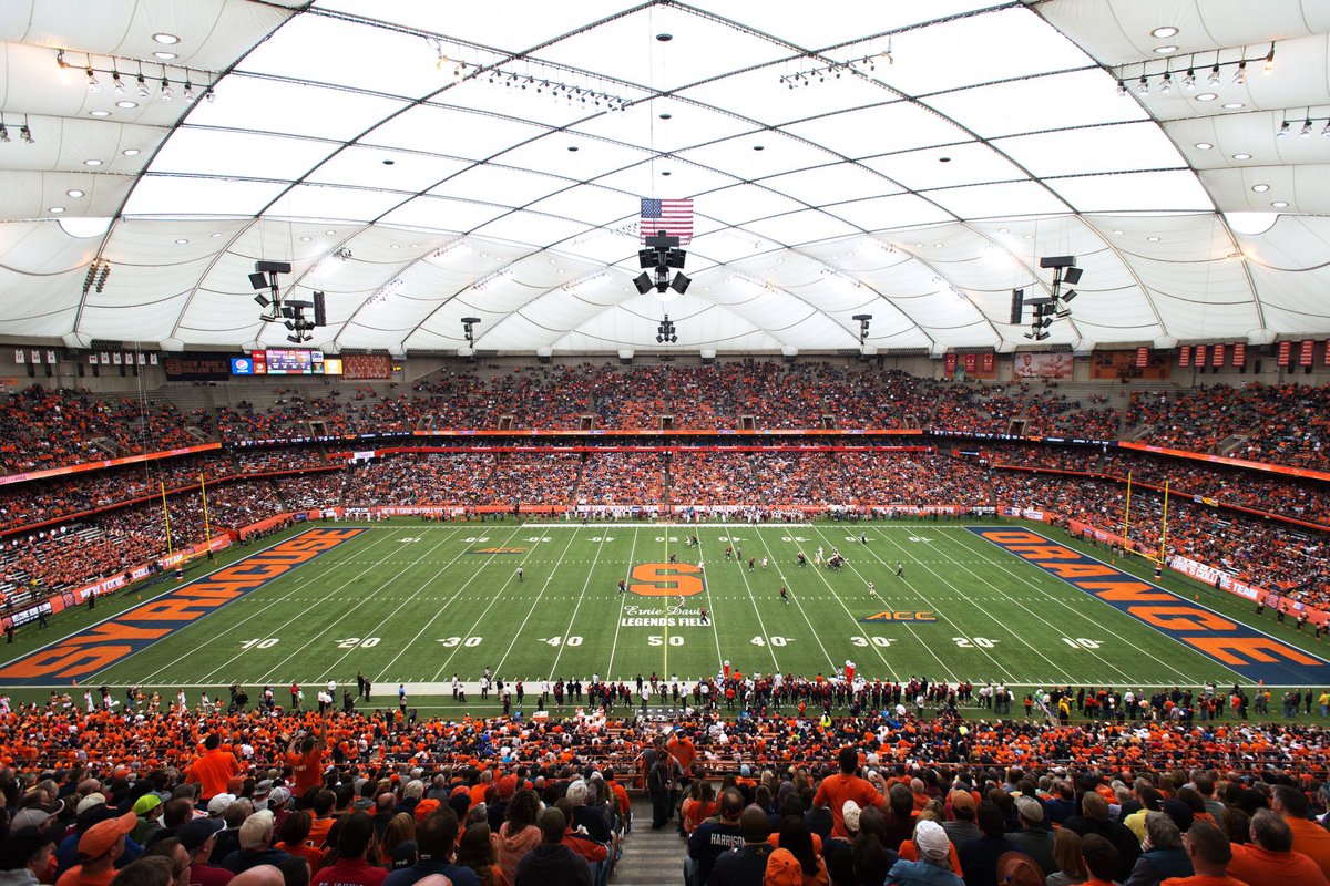 BIIGMIKE_55's tweet photo. After an amazing conversation with @CoachAhmadCuse I am Blessed to Earn an offer from Syracuse University!!! @FranBrownCuse @CoachDT_Cuse @Commit2Cuse https://t.co/ud3bqyi5NJ