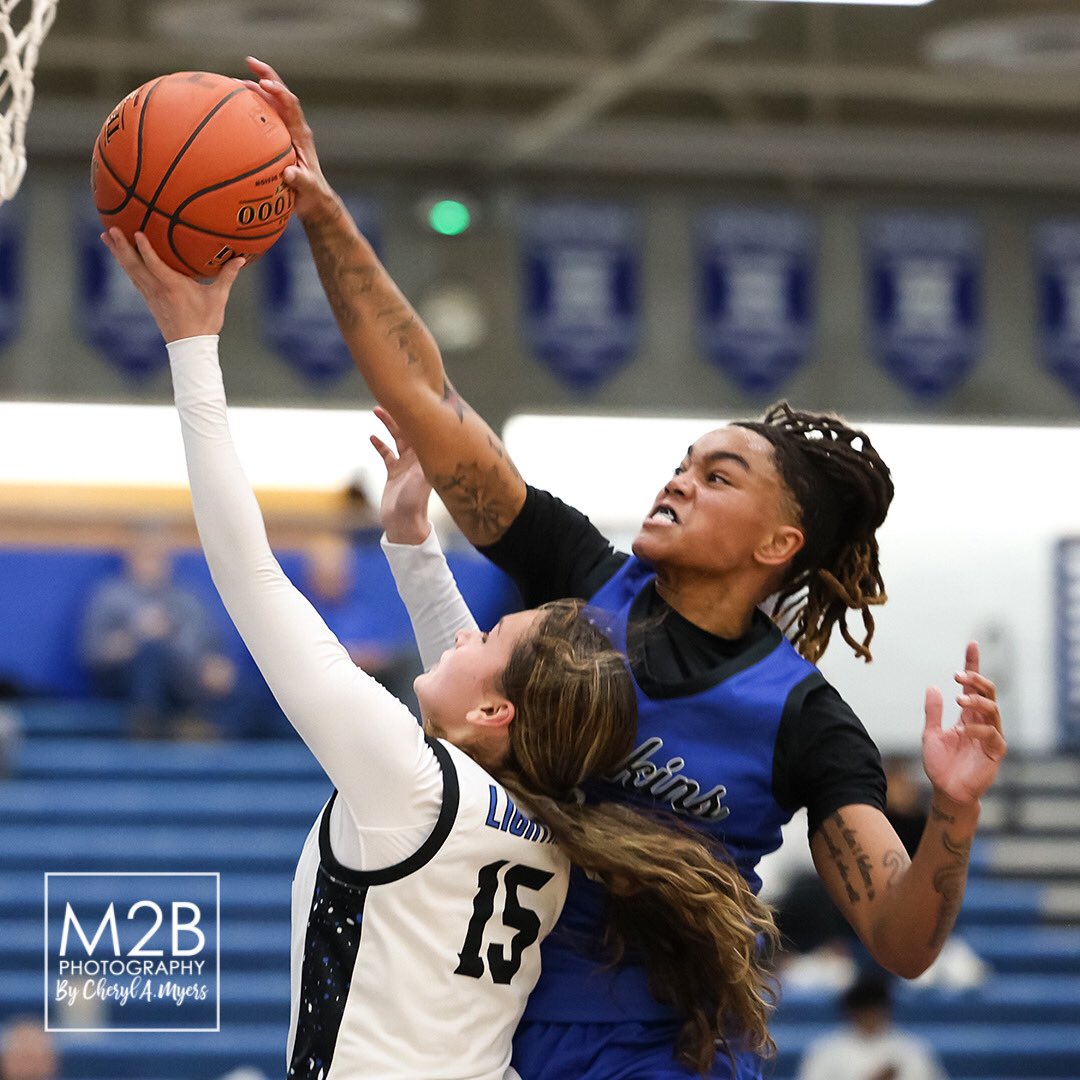 CherylAMyers's tweet photo. Hopkins makes easy work of Eastview on Thursday night and cruise to a 73-38 win. 

More photos at https://t.co/YRXP4Uafq7

#basketball #girlsbasketball #highschoolbasketball #mnbasketball #hopkinsbasketball #hopkinsroyals #hopkinsroyalsbasketball  #womeninsports https://t.co/Jj8knndSDC