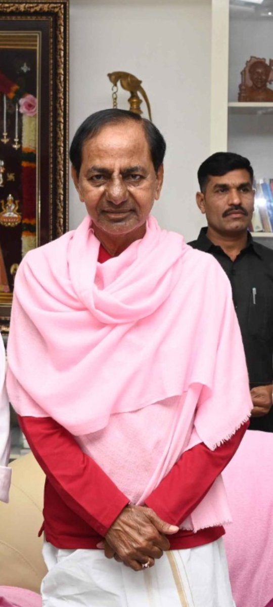 jayantdeshm's tweet photo. Get well soon @BRSparty supremo #KCR Garu.

We all hope for your speedy recovery..!!

#healthcare #BRS #KCR #KTR 
#ElectionResult2023 https://t.co/HJhFopB9p6