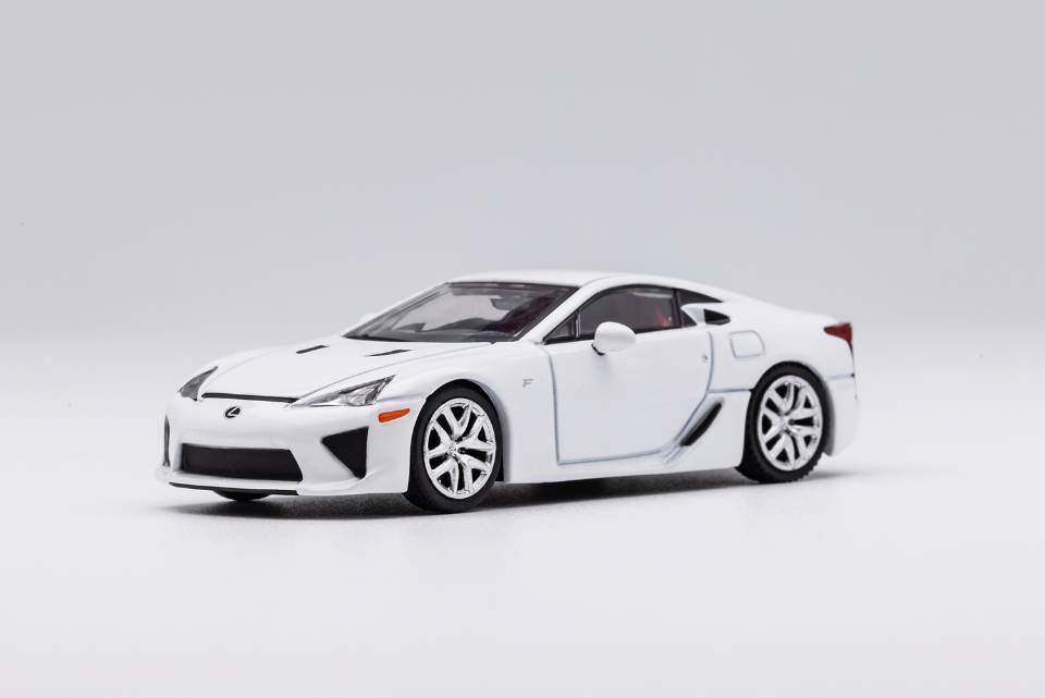 新ブランド「ダイキャストチーム」日本上陸！ 1:64 Lexus LFA (LHD