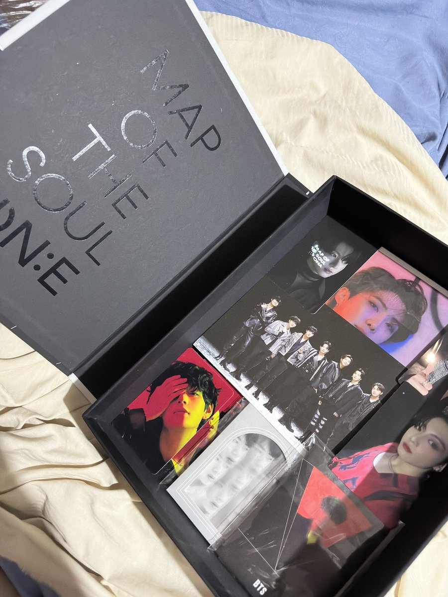 _shhhms's tweet photo. bts map of the soul on:e concept photobook special set 

💵 2,900 PHP + lsf

- good as new, only opened once
- complete inclusion
- jinkook photocard

📍sjdm bulacan / quezon city

dm if interested 🫶🏻 

🏷️ wts lfb ph rm jin suga jhope jimin v jungkook https://t.co/QR757eYZU1