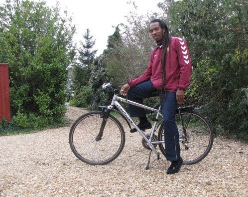 London_Cycling's tweet photo. "There's still something very childish or childlike inside me. I ride my bike like a kid you know, I love doing wheelies, I love climbing trees, I love exploring."
🤍 RIP Benjamin, cred @diversecycling https://t.co/zvJzDIkTTn