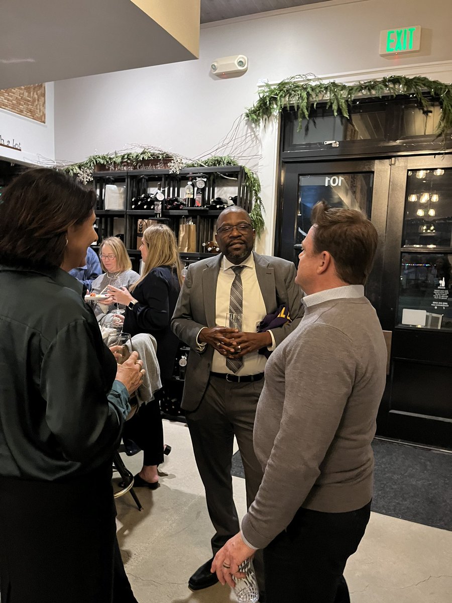 Shelli Hart tweet media