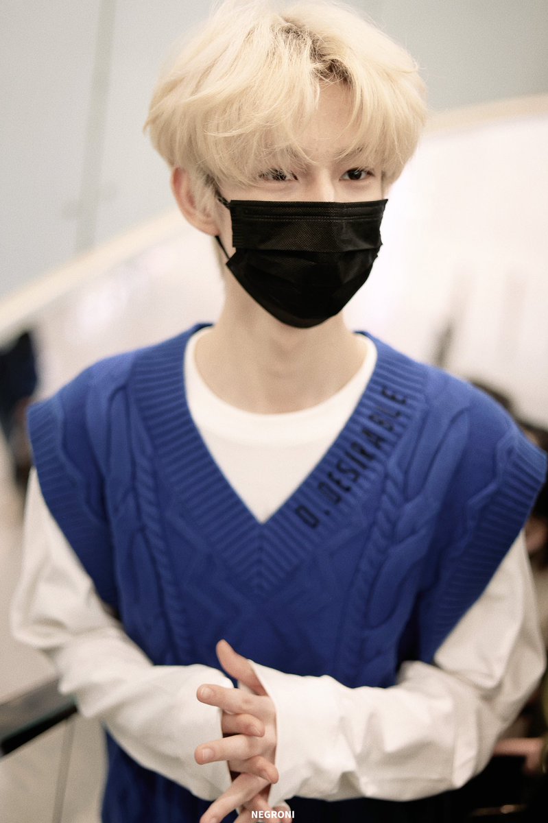 Negroni0401_'s tweet photo. 231208  ✈️

好好好

#奥利 #OLLIE #刘天跃 #올리 https://t.co/ma9CdijJ1f