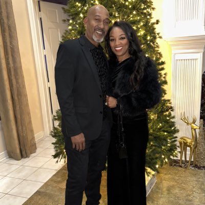 LorieCavil's tweet photo. #NewProfilePic https://t.co/Fqr9w1L7H6