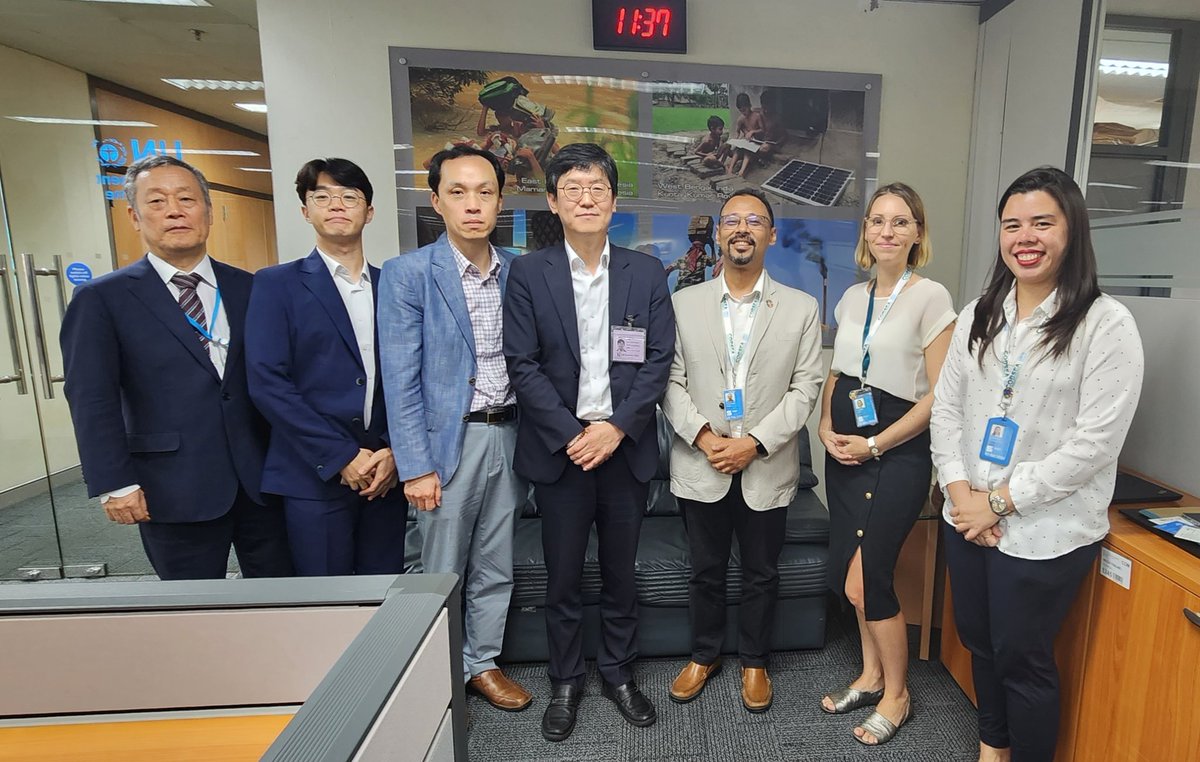 Productive discussions between Korea Maritime Institute (KMI) and COBSEA focusing on Marine Litter and Marine Spatial Planning/Marine Protected Areas! Great opportunities for collaboration!! @UNEP @UNEP_COBSEA @MOFAkr_eng @MarineLitterNew @mcsuk @GEOBluePlanet