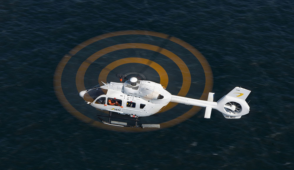 adedaascharter's tweet photo. An Airbus H145 from NHV Group flies a mission over the North Sea in Belgium.
HAI/Tom Buysse
#hai #belgium #helicopter #rotor #medevac #rotorcraft #aircraft #aviation #hospital #wildlife #remotearea #rescuemission #H145 https://t.co/lmdTwN8ohK