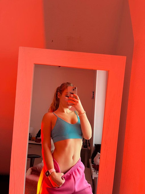 I should be on your phone screensaver  @rt_find @findomRT8 @RT_findommiss @Lover_of_Femdom  @MyFemdomRules<a class="tags" target="_blank" title="On Twitter" href="/?out=eyJ0eXAiOiJKV1QiLCJhbGciOiJIUzUxMiJ9.eyJpYXQiOjE3MjUxMjQ5OTIsImlzcyI6InR3cG9ybnN0YXJzLmNvbSIsIm5iZiI6MTcyNTEyNDk5MiwiZXhwIjoxNzU2NjYwOTkyLCJyZWRpcmVjdF91cmwiOiJodHRwczovL3R3aXR0ZXIuY29tL3J0X2ZpbmQifQ.2hiF_zJNLyP0CKI20-TZXGvYG-YICEx2Y65DyFg3xPvlfIj1bOga8DhL91FcwzPxwmrS0_s2ZmSBS1O4Fa3u_g">@rt_find</a><a href="/tag/realloyalfans"class="tags"><span>#realloyalfans</span></a>