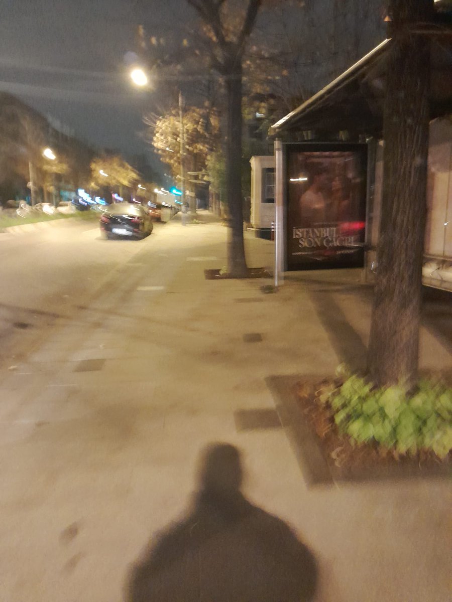 Güne karanlıkta başlayıp aynı karanlıkta bitirmek...