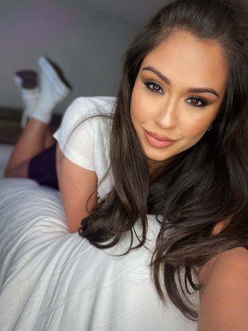 Hi loser 💲🐽🤡 Entertain me with silent sends!   Findom 💰💸💗 https://t.co/FPclzsjShA<a href="/tag/findom"class="tags"><span>#findom</span></a><a href="/tag/gimme"class="tags"><span>#gimme</span></a>