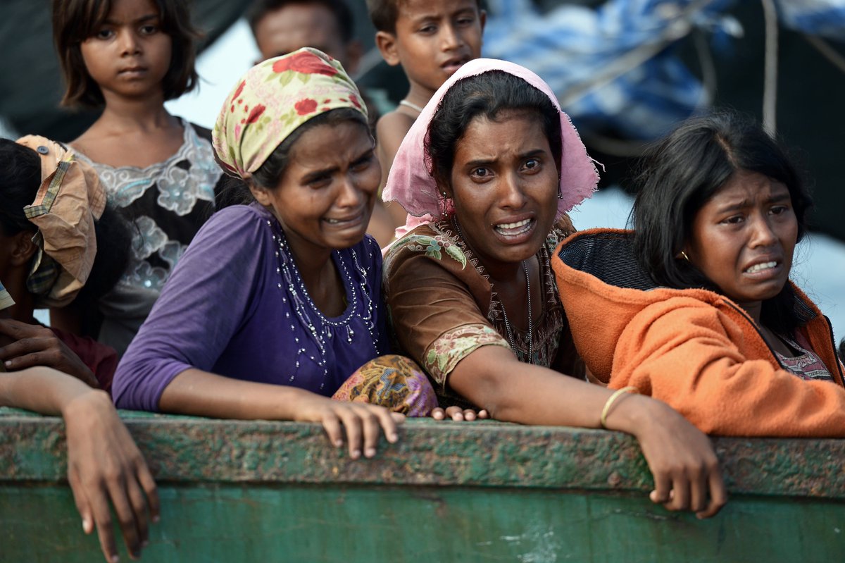 Sejarah penindasan etnis Rohingya yang dilakukan oleh pemerintah Myanmar.

{sebuah utas}