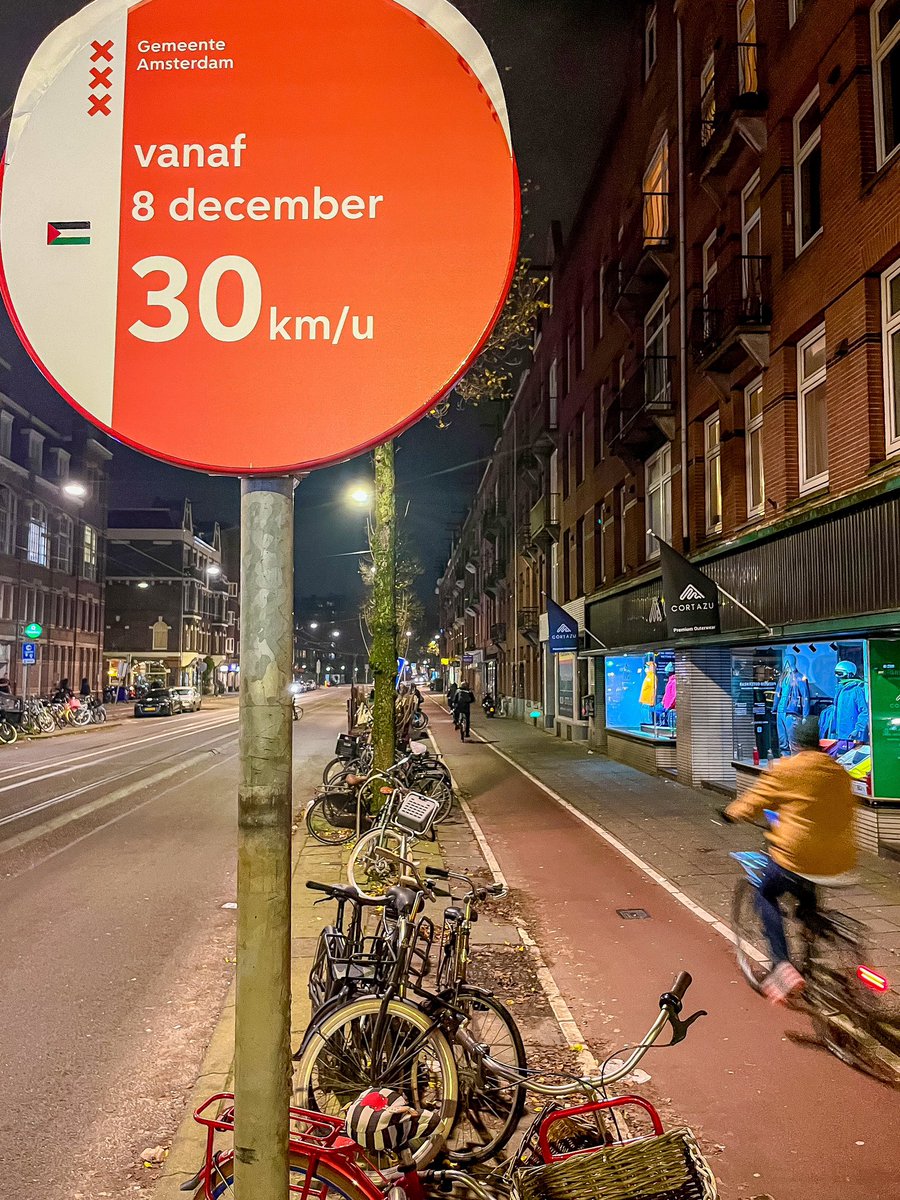 Under the banner “We do it for each other”, Amsterdam took another step to improve liveability today, with 80% of its streets now 30 km/h.

The move is expected to reduce the frequency and severity of crashes by up to a third, half traffic noise, and improve travel times for all.