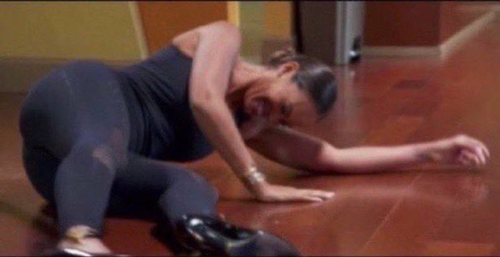 barbices's tweet image. getting dissed on an album you waited in line for is kind of sickening lmao omg