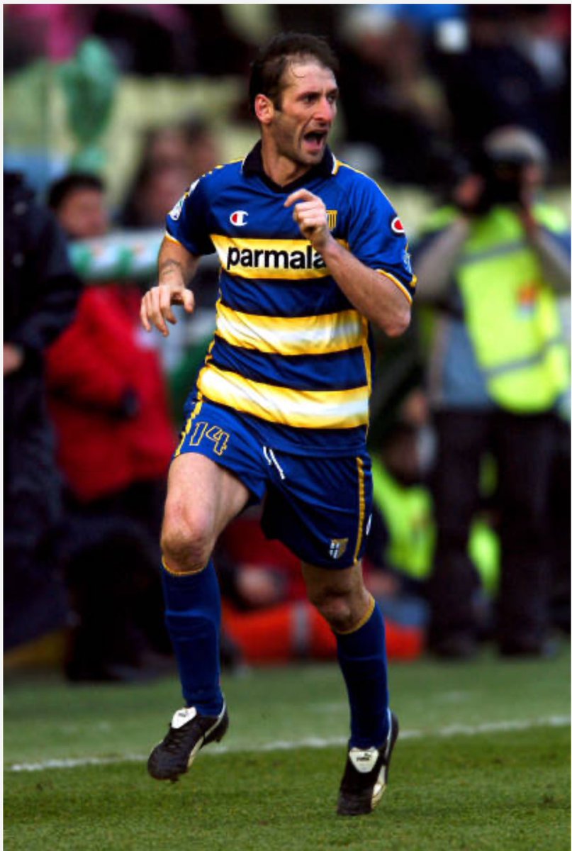 marcopelosi63's tweet image. 10.06.2002 Kihaad (Maldive) Valtur 🌴 Con Marcello Castellini #UCSampdoria #BolognaFC #ParmaCalcio #Footballplayer