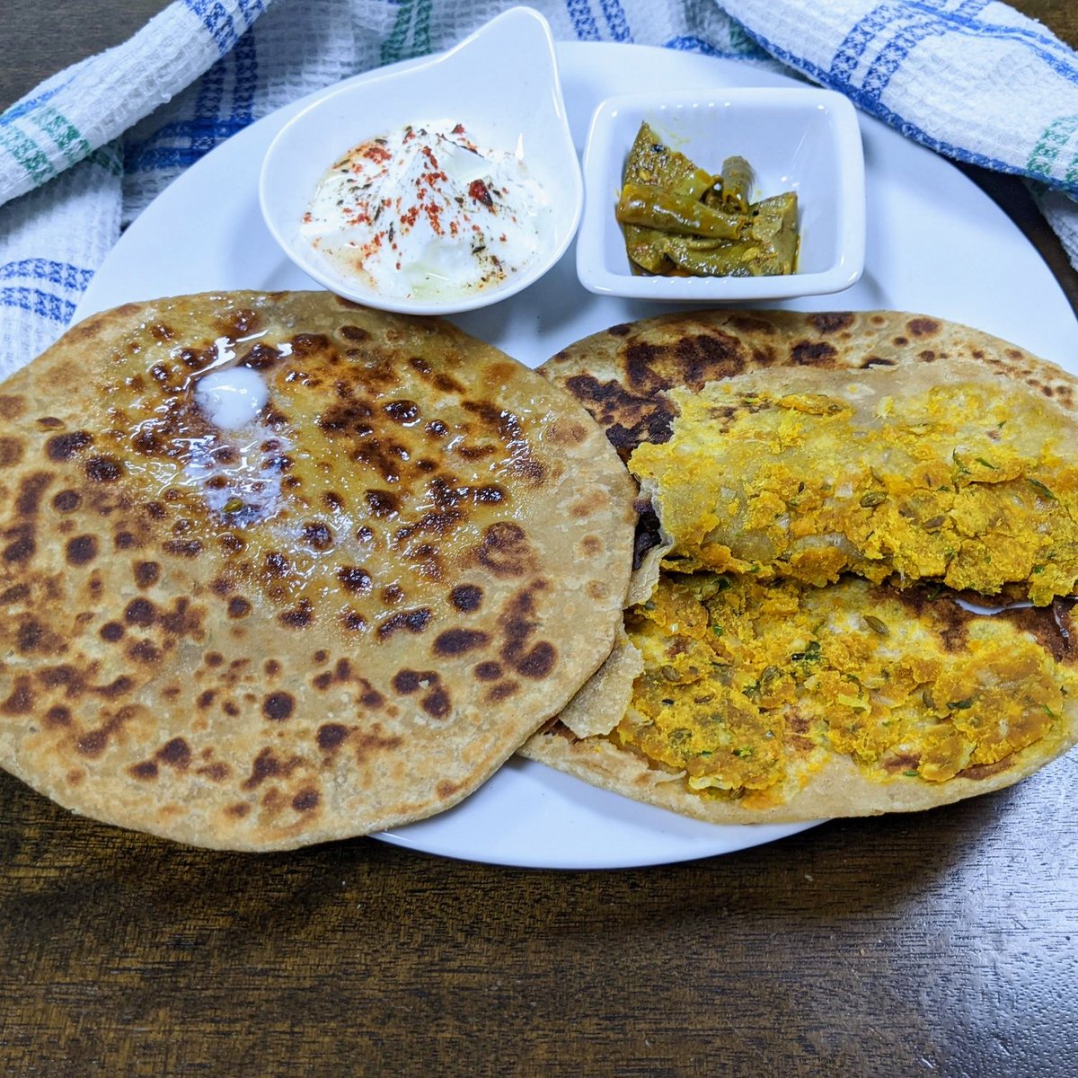 Chhayasfood's tweet photo. #food #foodblog #foodie #indianflatbread #biharirecipe #sattu #paratha #delicious #recipeshare #homecooked #FridayVibes
Recipe link : https://t.co/RpccwM8kws https://t.co/W0wJW1eR5R