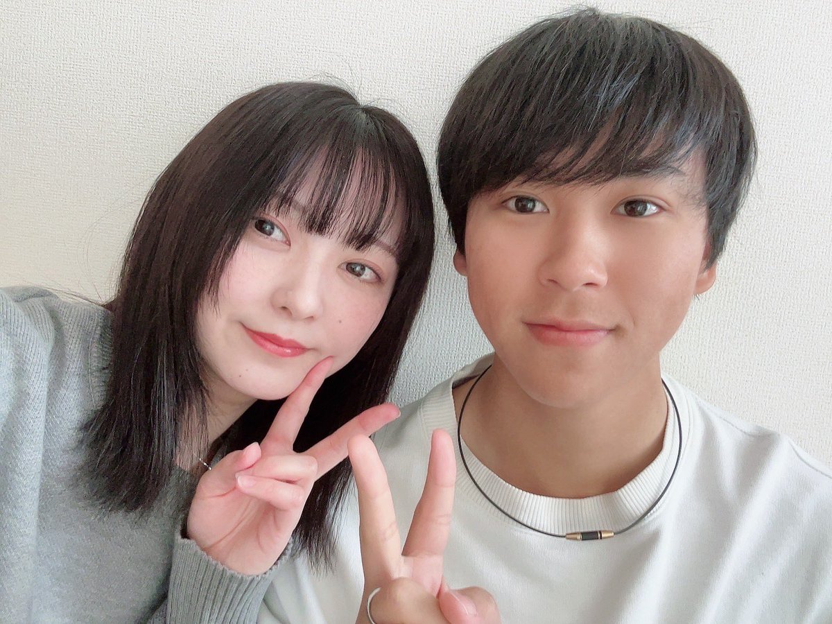 【ご報告】

本日入籍しました！

今日から夫婦として、仲良く支え合って楽しい家庭を築いていけるよう頑張って参ります！

そしていつもお世話になっている皆様、これまでと変わらず、今後ともよろしくお願い申し上げます！