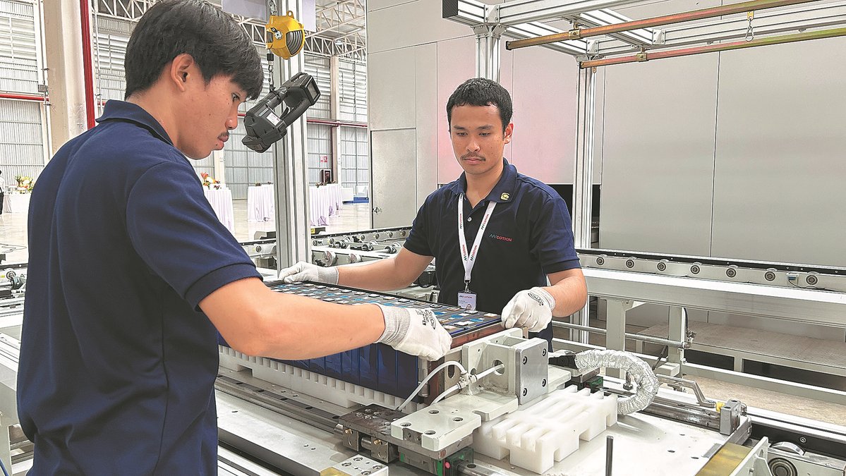 #Thailand's first-ever domestic EV battery🔋 pack production plant kicks off operations! Run by Chinese manufacturer Gotion High-tech and Thai firm Nuovo Plus, this innovative step promises to turbo-charge Southeast Asia's EV industry. #EVIndustry   bitly.ws/34Sin