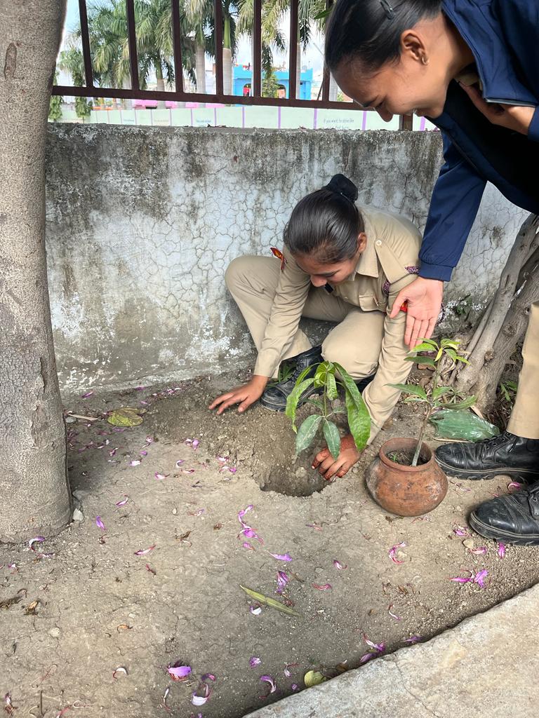 🌱🌍 Cadets of BTIE College taking a stand for a greener future on World Pollution Control Day!🌿🎉. @HQ_DG_NCC @NccDteMPCG @schooledump @highereduminmp @JansamparkMP @GovernorMP @OfficeofSSC