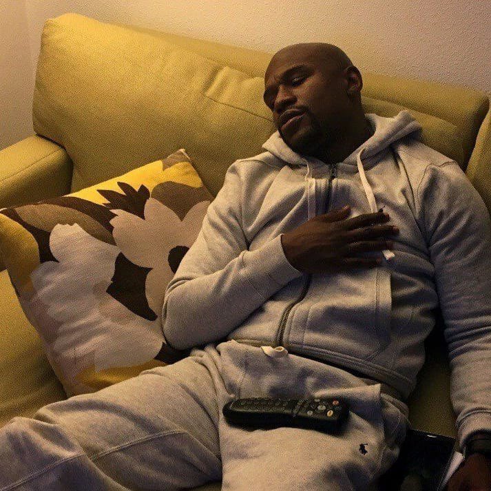 Мне стало плохо, когда я узнал цены на яйца в России.

© Floyd Mayweather Jr.