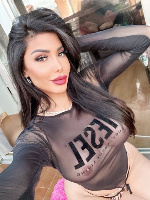 Buenas noches babys 😈💫 https://t.co/L81Pw30w5I